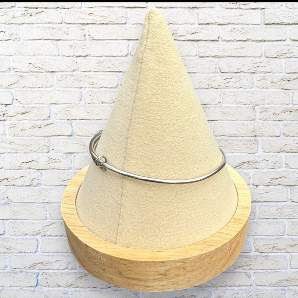 Bangle Bracelet with Family Tree and Four Leaf Clover - Picture 2 of 3